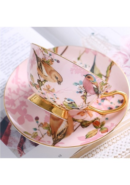 Avrupa Lüks Kemik Çini Kahve Seti Seramik Altın Kolu Ingiliz Öğleden Sonra Çay Bardağı İle Daire Ve Kaşık Kuş Desen Teaware | (Yurt Dışından) modelleri