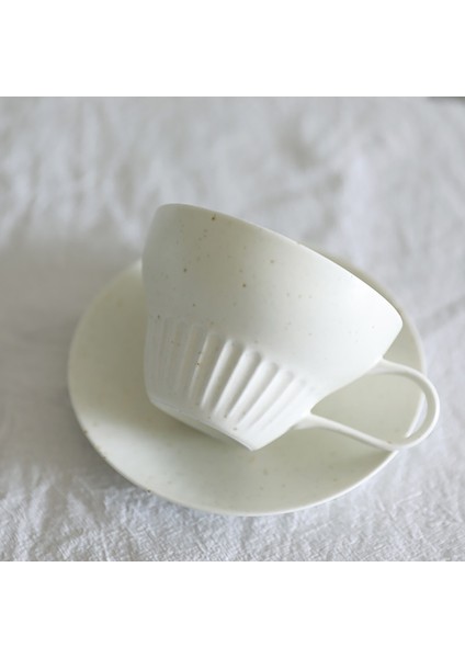 Vintage Beyaz Kahve Fincanı El Yapımı Modern Seramik Kupa Kahve Fincanı Porselen Çay Bardağı Ve Daire Setleri Çiçek Çay Çanak Seti | Kahve Kupası Ve Tabak Setleri (Yurt Dışından) fiyatları