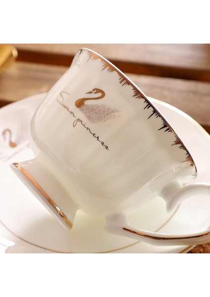 Avrupa Kemik Çini Kahve Fincanı Yaratıcı Lüks Seramik Öğleden Sonra Çay Bardağı Kupa Set Ev Oturma Odası Tazas Nordic Drinkware Df50Bd | Kahve Kupası Ve Tabak Setleri (Yurt Dışından)