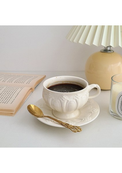 Avrupa Seramik Kupası Ve Daire Seti Porselen Çevre Dostu Vintage Kullanımlık Lüks Mate Kupası Ev Tazas De Cafe Drinkware 50 | Teacup Tabak Setleri (Yurt Dışından)