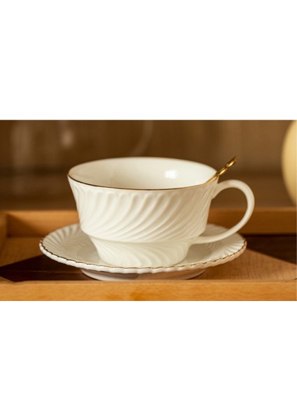 Lüks Vintage Kahve Fincanı Seramik Öğleden Sonra Çay Avrupa Tarzı Sevimli Çevre Dostu Kahve Fincanı Porselen Tazas De Cafe Drinkware 50 | Teacup Tabak Setleri (Yurt Dışından) fırsatları