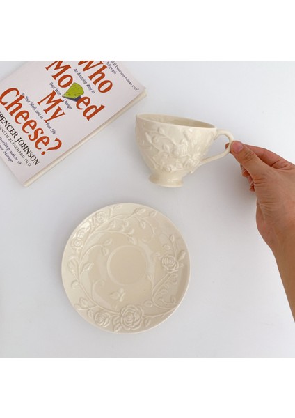 Avrupa Tarzı Retro Yaratıcı Rölyef Seramik Kahve Fincanı Set Beyaz Ev Kupası Ve Daire Seti Yeniden Kullanılabilir Tazas Mutfak Ürünleri Bd50 | Kupa Ve Tabaklar (Yurt Dışından) fırsatları