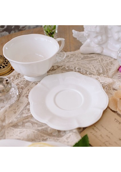 Fransız Retro Yaratıcı Rölyef Seramik Kahve Fincanı Set Beyaz Öğleden Sonra Çay Bardağı Ve Tabağı Seti Porselen Xicaras Ev Eşyaları Bd50 | Kupa Ve Tabaklar (Yurt Dışından) fiyatları