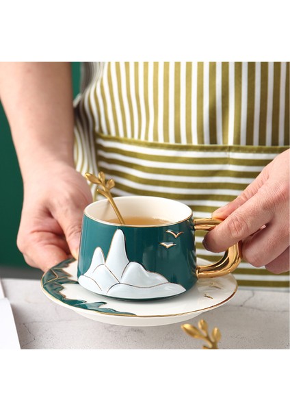 Lüks Yaratıcı Kahve Fincanı Set Avrupa Seramik Öğleden Sonra Çay Bardağı Seti Kişilik Altın Rim Taza Ceramica Espresso Cups Eb5Bd | Kupa Ve Tabaklar (Yurt Dışından)