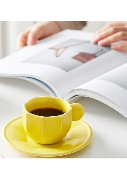 Nordic Tasarım Çiçek Kahve Fincanı Set Öğleden Sonra Çay Seramik Kahve Fincanı Set Sevimli Modern Küçük Tazas De Cafe Espresso Cups Eb5Bd | Kupa Ve Tabaklar (Yurt Dışından)