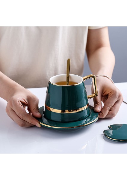 Seramik Kahve Fincanı Avrupa Lüks Kaşık İle Set Hediye Kutusu Seti Kupa Süt Çay Kahve Hediyesi Yeşil Içecek Şişesi 450 Ml | Kahve Kupası Ve Tabak Setleri (Yurt Dışından)