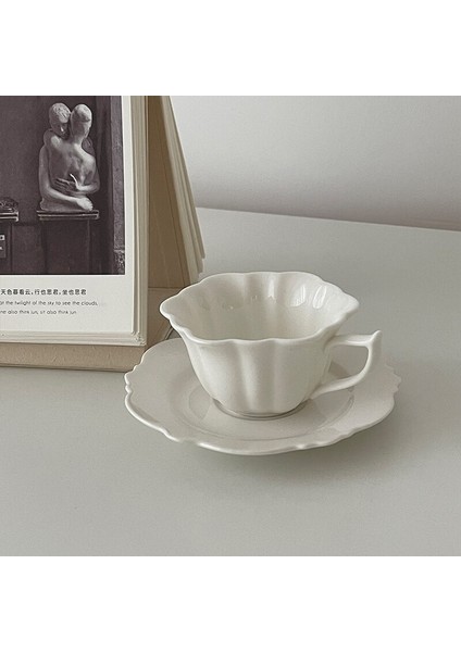 100 Ml Avrupa Lüks Seramik Petal Ofis Kahve Fincanı Ve Tabağı Seti Süt Çay Kupalar Doğum Günü Çiftler Hediyeler Arkadaşlar Fincan Hediye | Kupalar (Yurt Dışından)