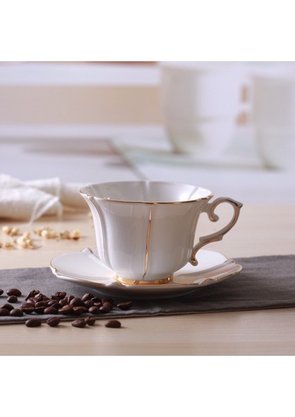 Avrupa Seramik Kahve Fincanı Fincan Seti Lüks Seramik Kupa Üst Sınıf Porselen Çay Kupası Cafe Parti Drinkware Cafe Espresso Kupası | Kupalar (Yurt Dışından)