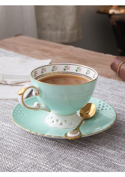 Lüks Seramik Kahve Fincanı Nordic Kemik Çini Öğleden Sonra Çiçek Çay Kahve Fincanları Sunucusu Seti Plaka Kupa Tazza Ev Drinkware Df50Bd | Kahve Kupası Ve Tabak Setleri (Yurt Dışından)