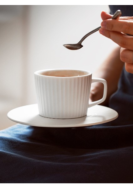 Japon Tarzı Kahve Fincanı Seramik Lüks Vintaj Öğleden Sonra Çay Turkish Eko Dostu Kupa Sacer Seyahat Tazas De Cafe Drinkware 50 | Teacup Tabak Setleri (Yurt Dışından) fırsatları