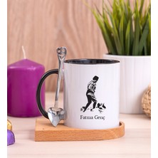 Hediye Dükkanı Kişiye Özel  Atatürk Tasarımlı Ahşap Altlıklı Kaşıklı Siyah Kupa Bardak