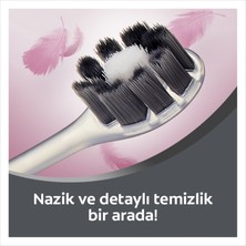 Colgate FoamSoft Siyah Yumuşak Diş Fırçası x2 Adet + Fırça Kabı