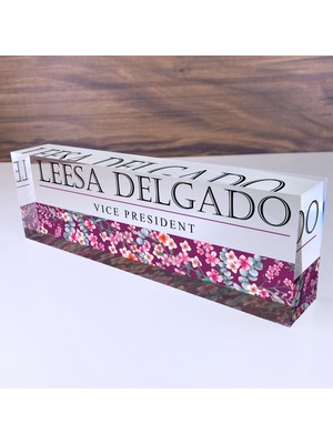 Hediye Marketi17 Kişiselleştirilmiş Özel Ofis Isimlik Plakaları Karışık Kır Çiçekleri Tasarımı