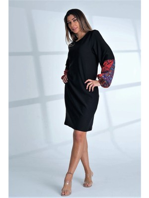 Keyifli Moda Kadın Siyah Sıfır Yaka Renkli Balon Kol Diz Boyu Elbise