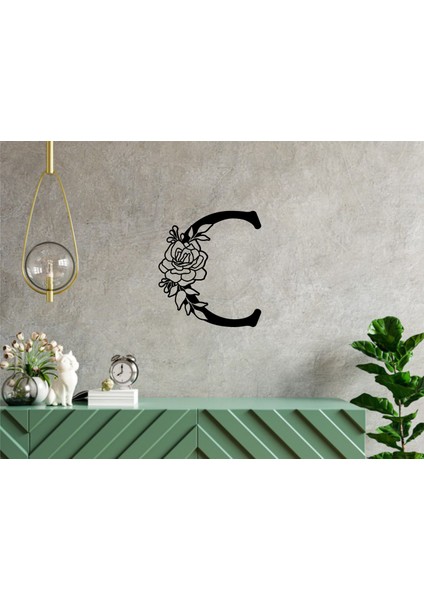 Siyah Ahşap Çiçek Işlemeli C Harfi Duvar Dekoru 30 cm Mdf Tablo