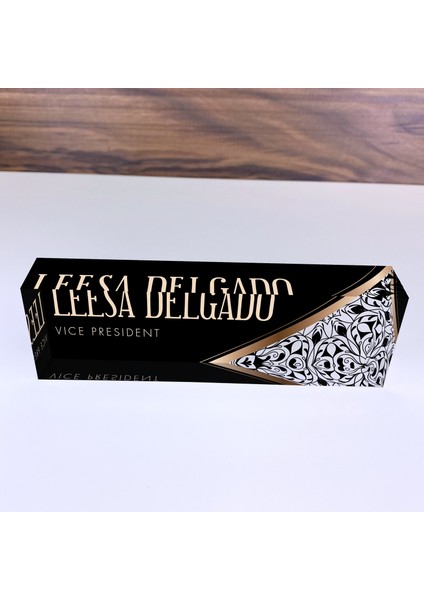 Ofis Masası Isim Plakası Kişiselleştirilmiş Soyut Çiçek Tasarımı Ofis Dekoru fiyatları