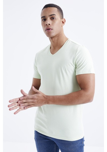 Açık Yeşil Basic Kısa Kol Standart Kalıp V Yaka Erkek T-Shirt - 87912