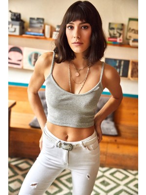 Siyah Kadın Gri Askılı Likralı Örme Kaşkorse Crop Bluz - GİY00107