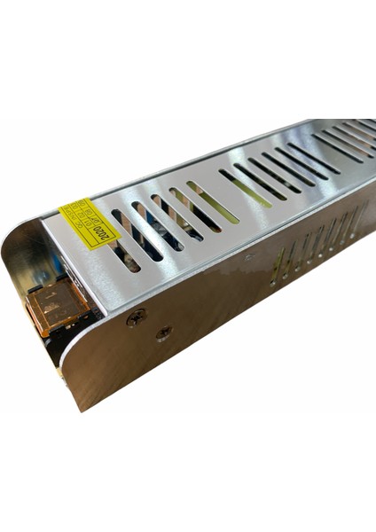 Slim Ince Kasa Trafo Tırafo 12V 10A 12 Volt 10 Amper Kamera Şerit LED Let Işık Adaptörü