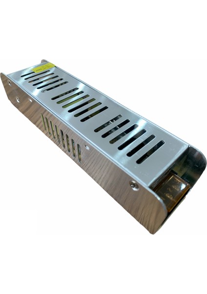 Slim Ince Kasa Trafo Tırafo 12V 10A 12 Volt 10 Amper Kamera Şerit LED Let Işık Adaptörü