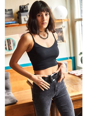 Kasheha Kadın Siyah Askılı Likralı Örme Kaşkorse Crop Bluz - KSH00107