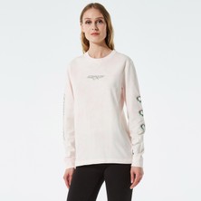 Vans x Sandy Liang Kadın Pembe T-Shirt VN0A7RLFKBS1.-