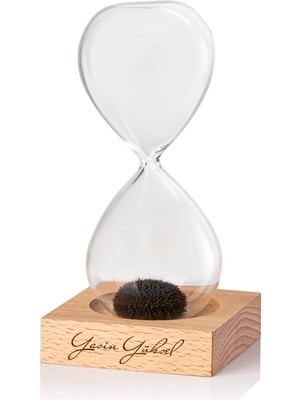 Hediye Sepeti Hediyesepeti Isme Özel Imza Stili Ahşap Kaideli Manyetik Kum Saati