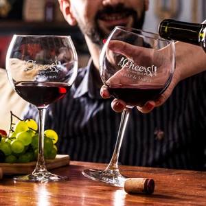 Hediye Sepeti Kişiye Özel Yılbaşı Tasarımlı Piedmont Şarap Kadeh Seti