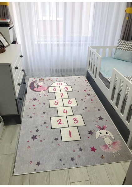 Seksek Çocuk Kaymaz Tabanlı Makinede Yıkanabilir Halı Kilim Yolluk Gri