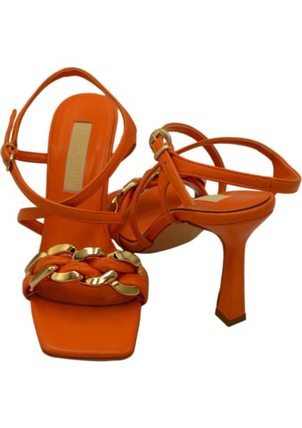 Kadın Bileği Saran Kırışık Cilt Sandalet fırsatları