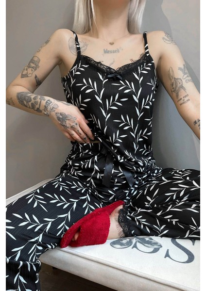 Siyah Zeytin Dalı Dantelli Ip Askılı Örme Kadın Pijama Takımı fırsatları