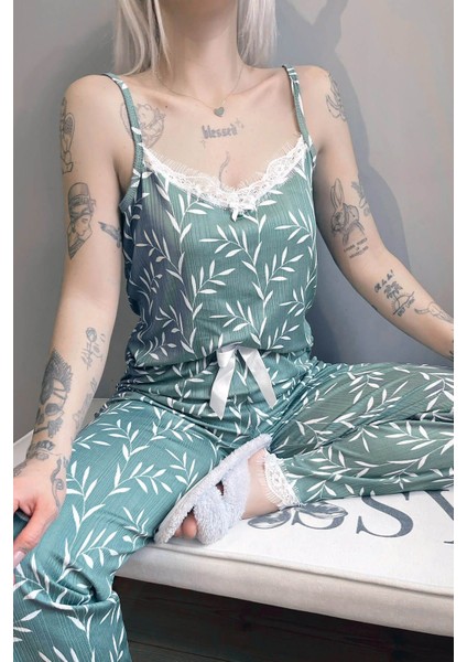 Yeşil Zeytin Dalı Dantelli Ip Askılı Örme Kadın Pijama Takımı fırsatları