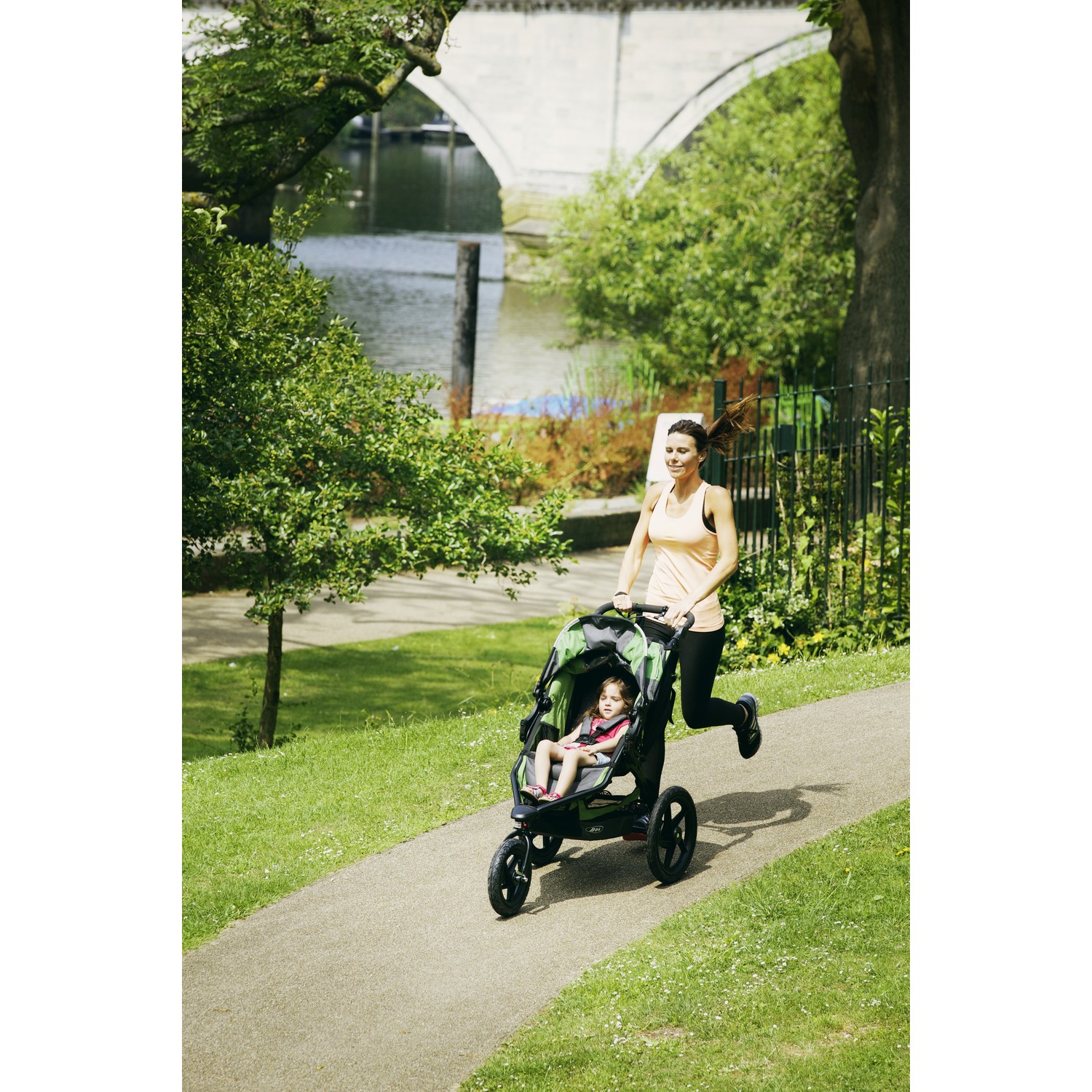 Bob Revolution Pro Bebek Arabasi Red Fiyati Taksit Secenekleri