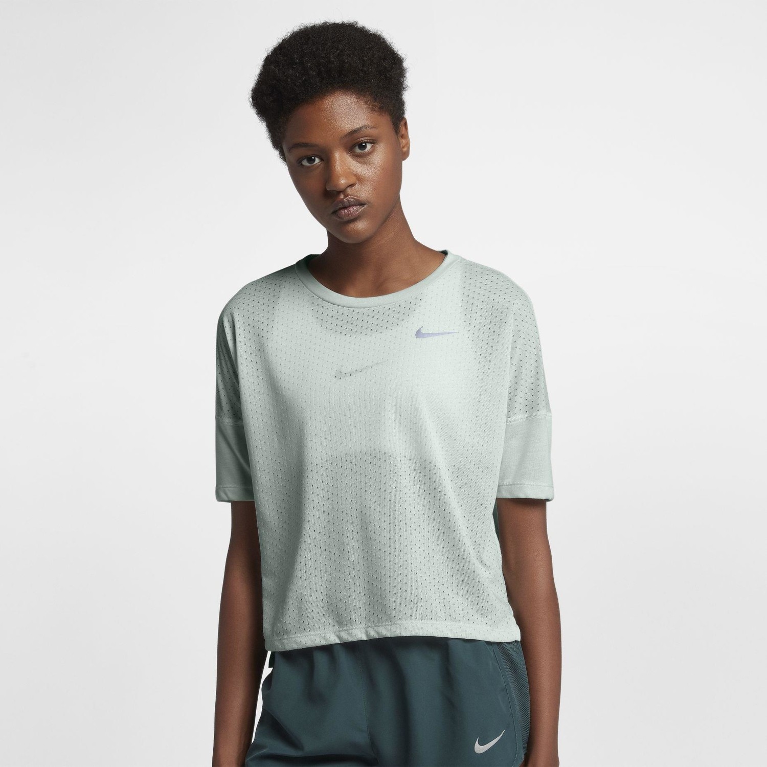 nike tailwind top