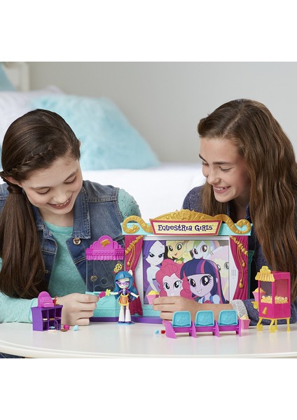 Equestria Girls Minis Sinema Salonu C0409