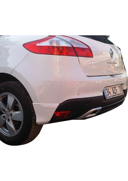 Renault Megane 3 2009 - 2013 Sport Difüzör (Plastik) fiyatları
