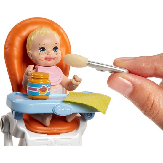 Barbie Bebek Bakıcılığı Oyun Seti FHY97FHY98 Fiyatı