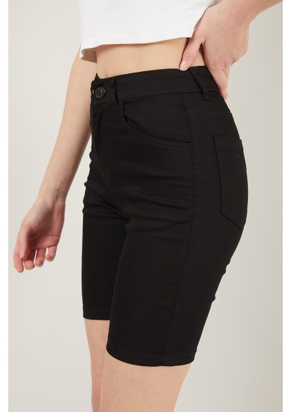 Kadın Cepli Slim Fit Şort