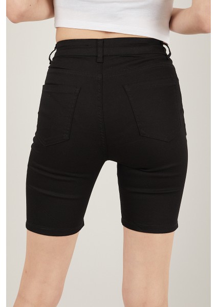 Kadın Cepli Slim Fit Şort