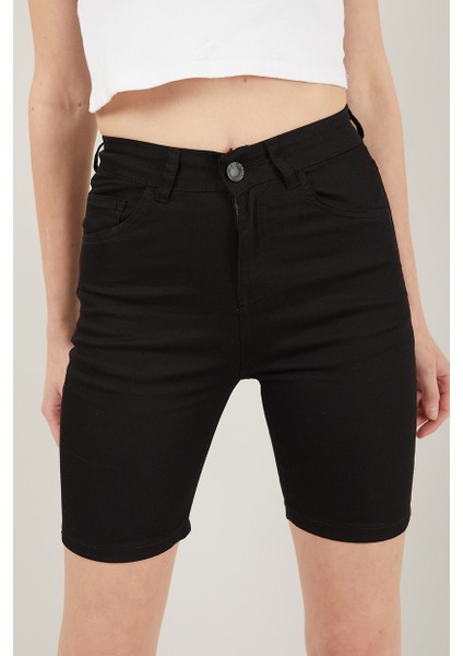Kadın Cepli Slim Fit Şort