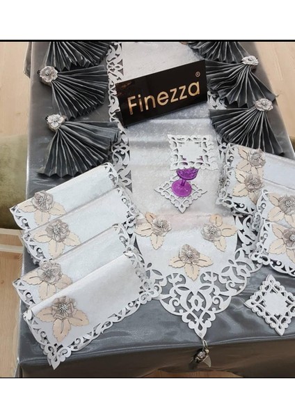 Afife Kadife ve Monoray Kumaş Gümüş/Füme Masa Örtüsü , Peçeteli ve Amerikan Servisli Sofra Takımı 8 kişilik Dikdörtgen 160x230 cm 34 Parça - 955