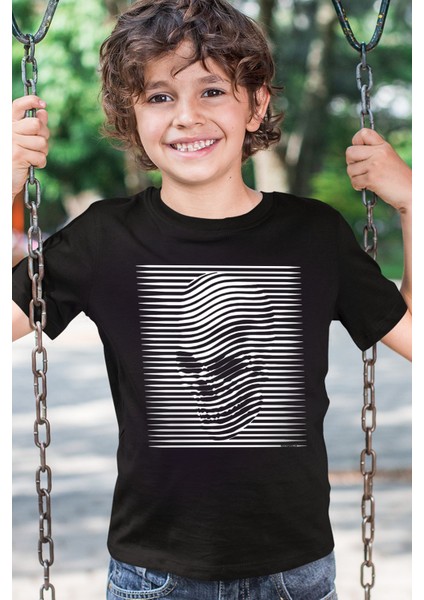 Şerit Kafa Siyah Kısa Kollu Erkek Çocuk T-Shirt