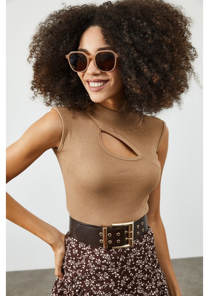 Bej Yarım Balıkçı Yaka Göğüs Detaylı Kaşkorse Bluz 2KXK2-45854-25 fiyatları