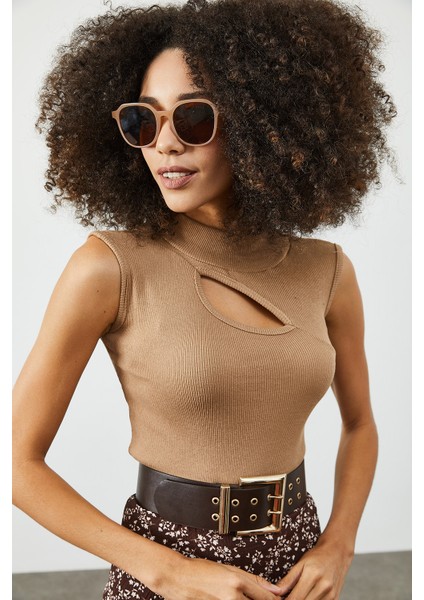 Bej Yarım Balıkçı Yaka Göğüs Detaylı Kaşkorse Bluz 2KXK2-45854-25 modelleri