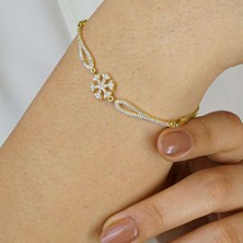 Takıhan Kar Tanesi Tasarımlı Kelepçe Model Altın Kaplama 925 Ayar Gümüş Kadın Bileklik