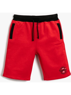 Koton Pamuklu Slogan Baskılı Şort Erkek Çocuk Beli Bağcıklı Cepli Rahat Kullanım