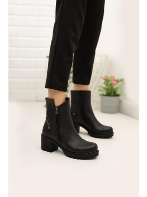 Diego Carlotti Kafkaslar  Deri Fermuarlı Yarım Topuklu Günlük Ortopedik Bot.