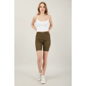 Kadın Cepli Slim Fit Şort