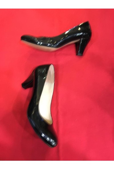 Charmia Gündelik Siyah Rugan Kısa Kalın Topuklu Topuk Boyu 5 cm