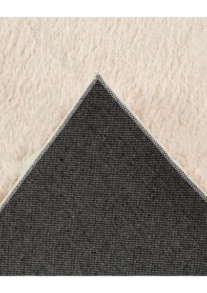 Fuzzy Kürk Halı 80 x 150 cm Krem indirimleri